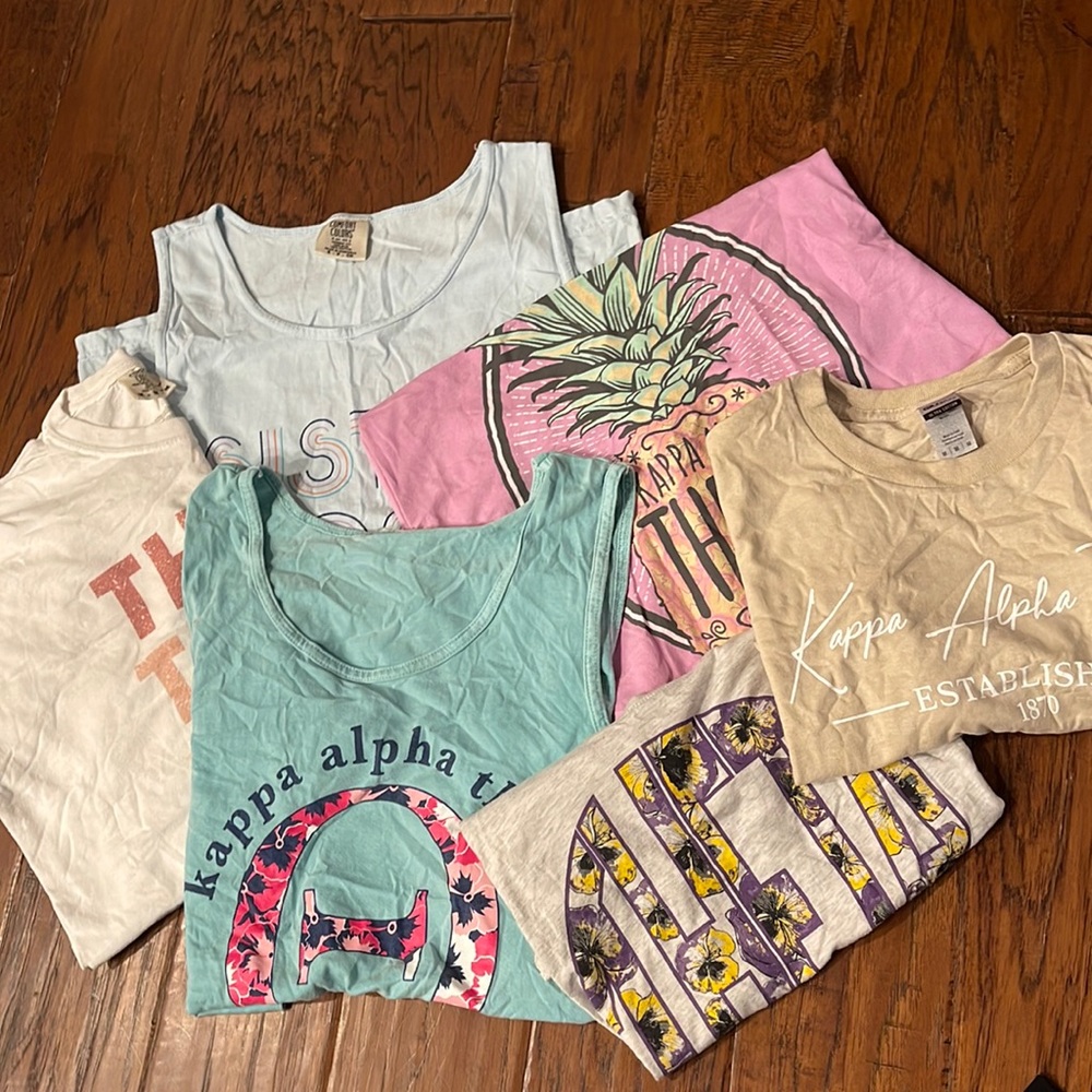 KAPPA ALPHA THETA.                             3 tank tops and 3 Tshirts. Sm/Med